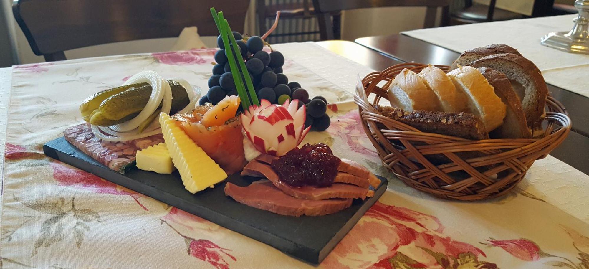 Hotel Restaurant Alte Stadtmauer 바일슈타인 외부 사진