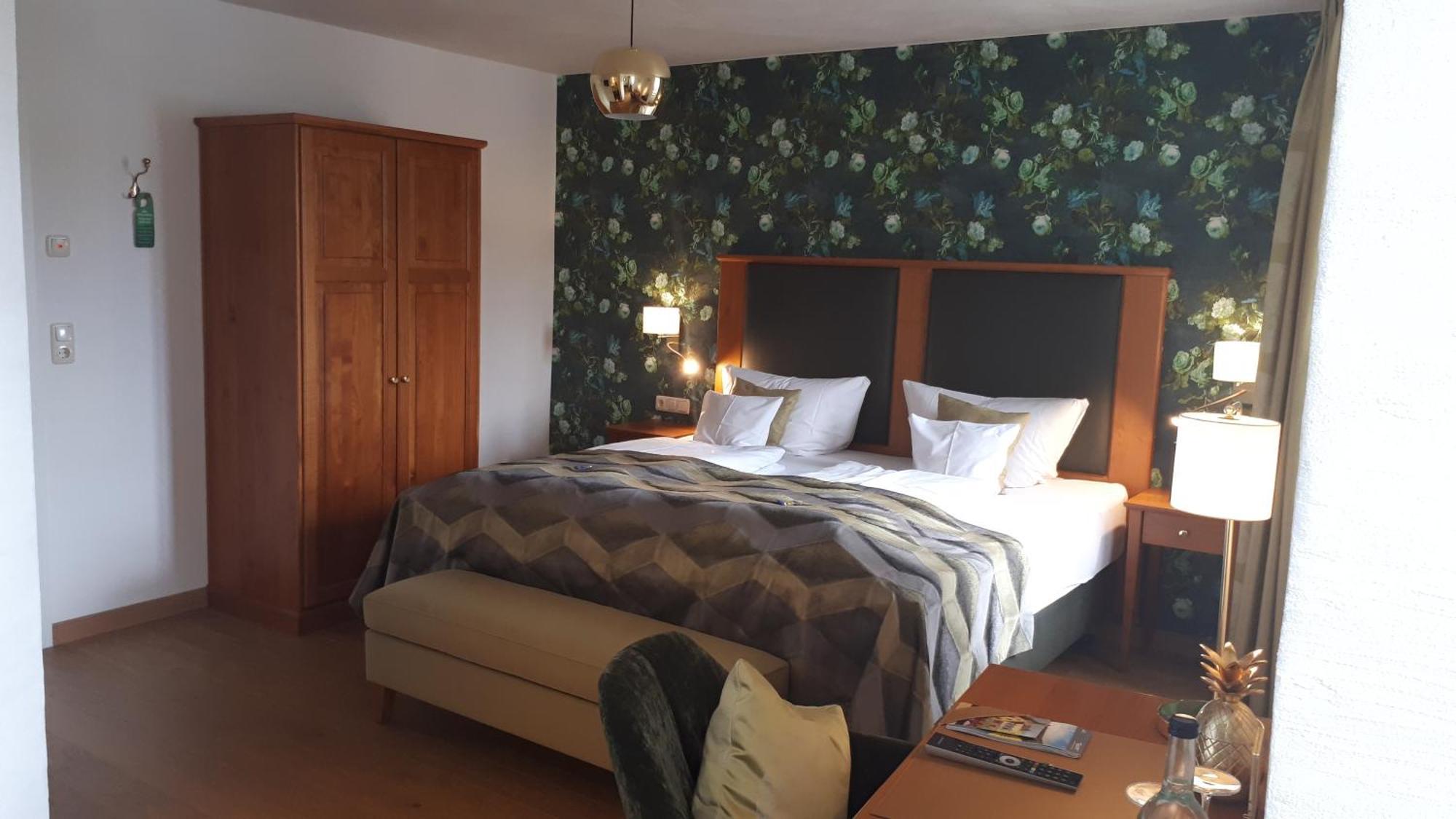 Hotel Restaurant Alte Stadtmauer 바일슈타인 외부 사진