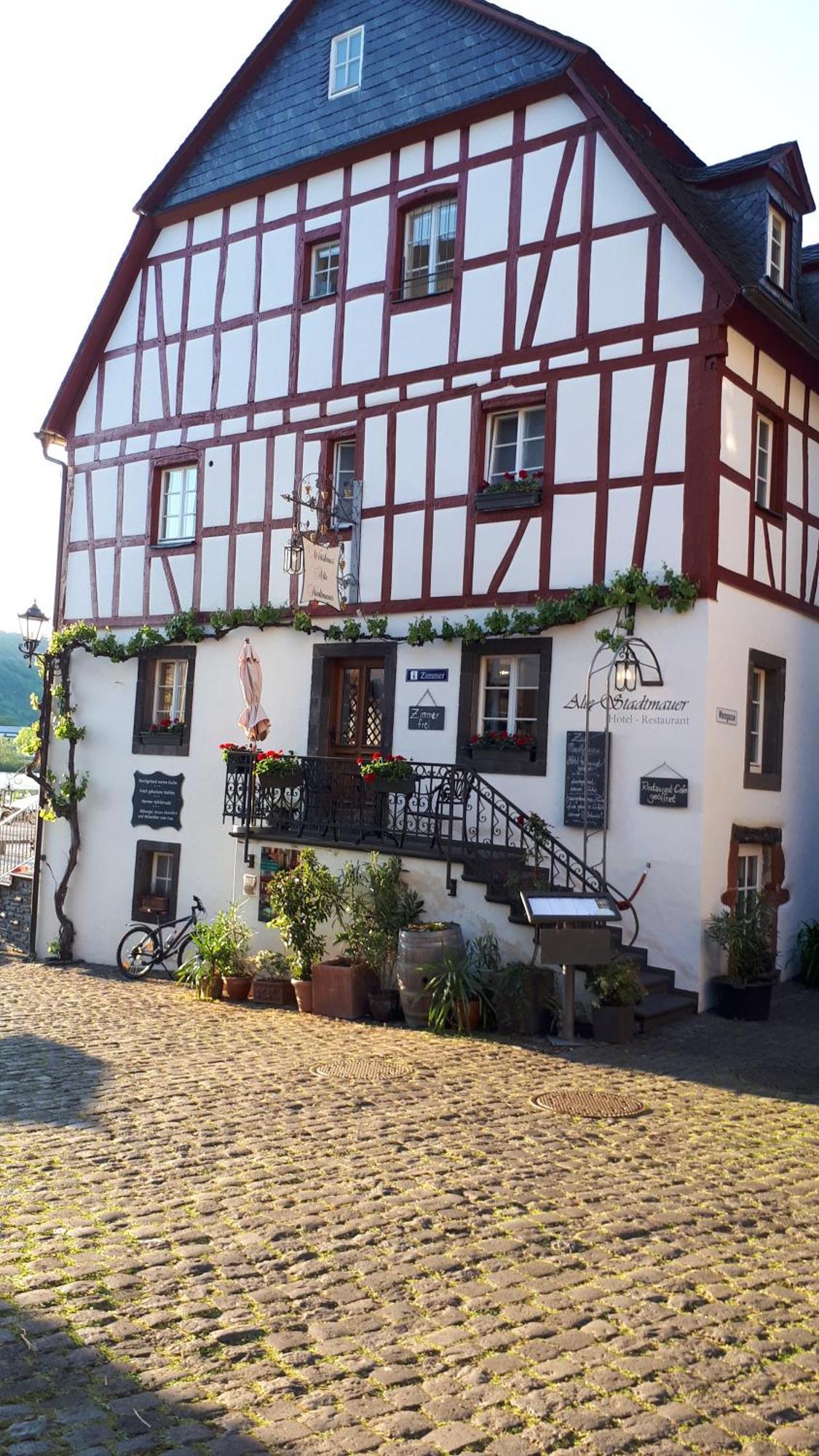 Hotel Restaurant Alte Stadtmauer 바일슈타인 외부 사진